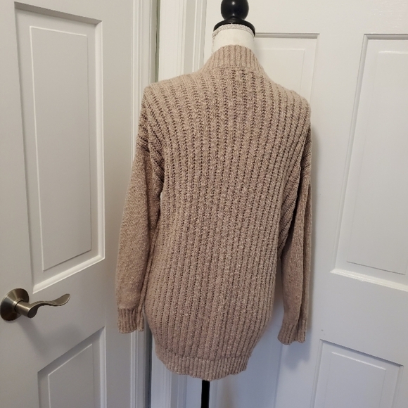 SO Cozy Knit Cardigan Sweater size Medium, Casual - Picture 4 of 9